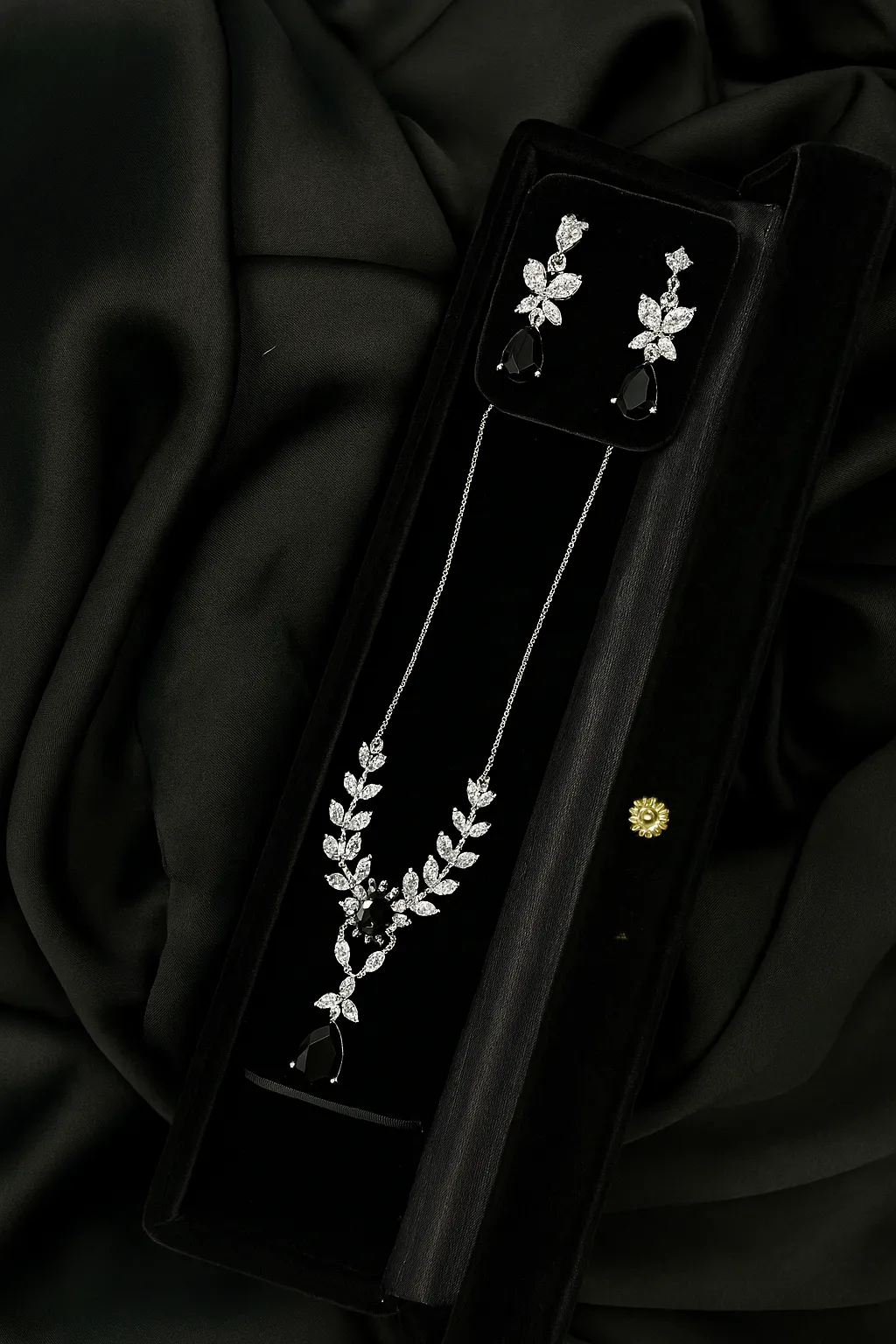 Koh-e-Noor Noir Set - Black & Silver Floral - Image 2