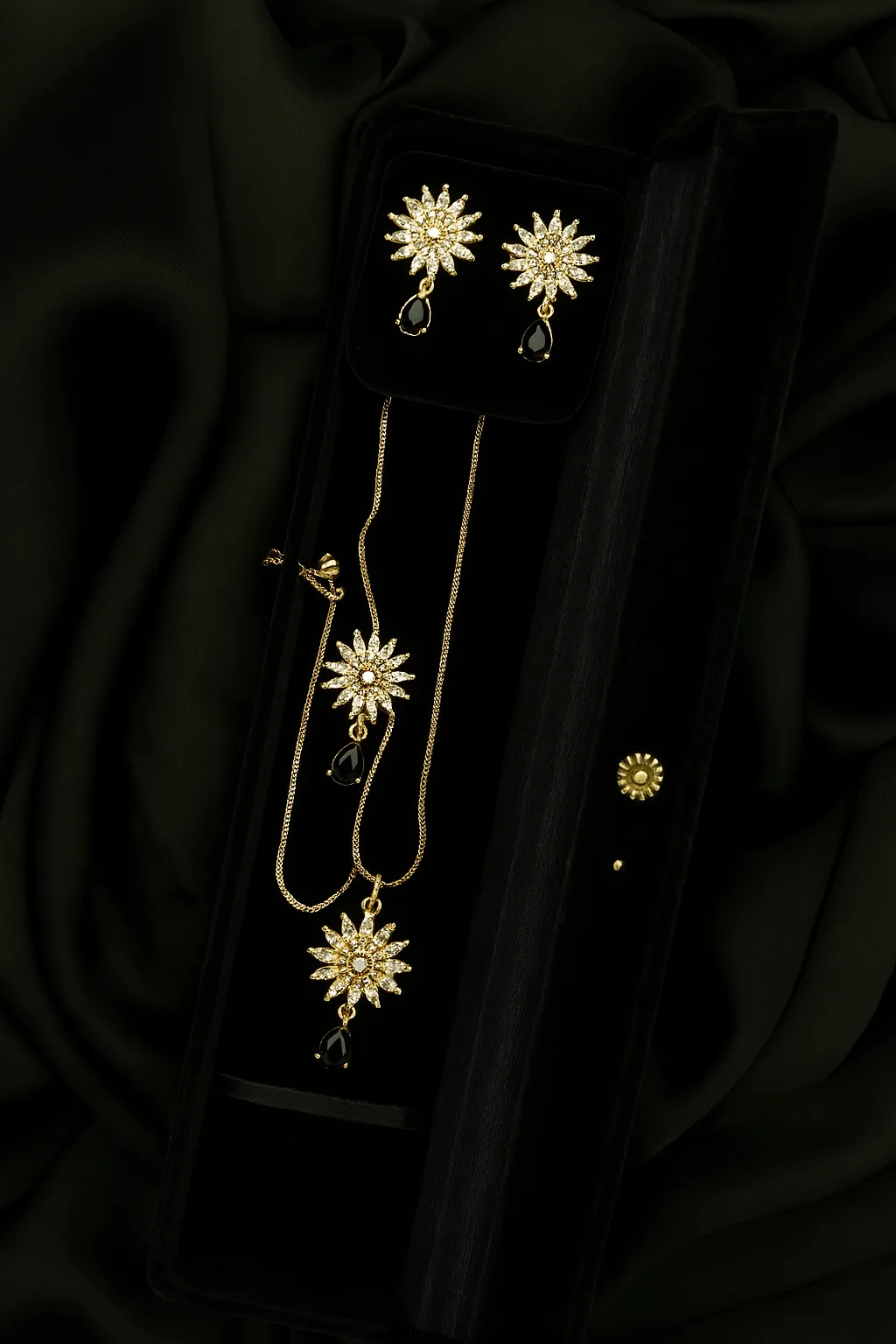 Zarqa Sitara Set - Gold Sunburst with Black Drop - Image 2